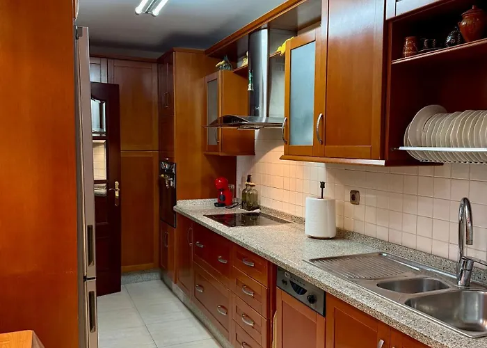 Grand Beachfront - Апартаменти Кадіс