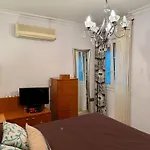 Grand Beachfront - דירה קדיז